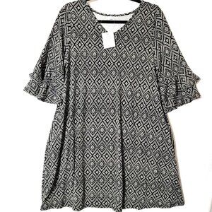 Mountain Mama Dress Knee Length Sz S/M Ruffle Bell Sleeves Black Diamond NWT USA